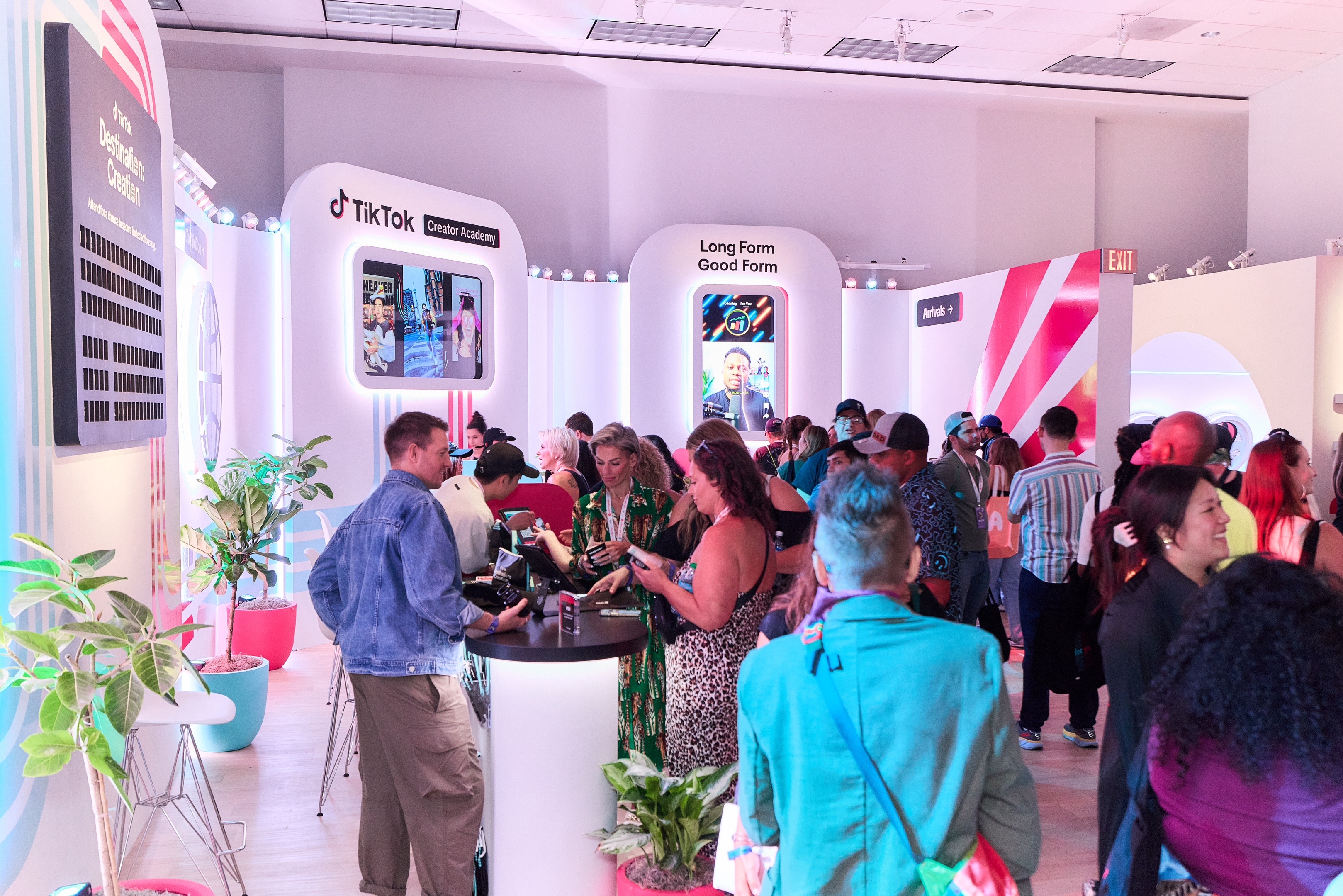 TikTok: Destination Creation